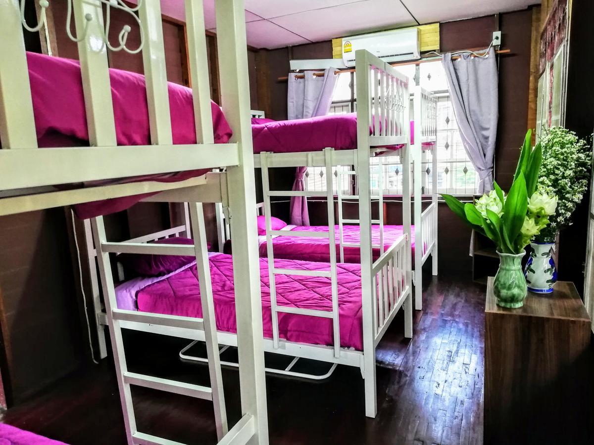 Champion Hostel 2 (Adults Only) Chiang Mai Eksteriør bilde