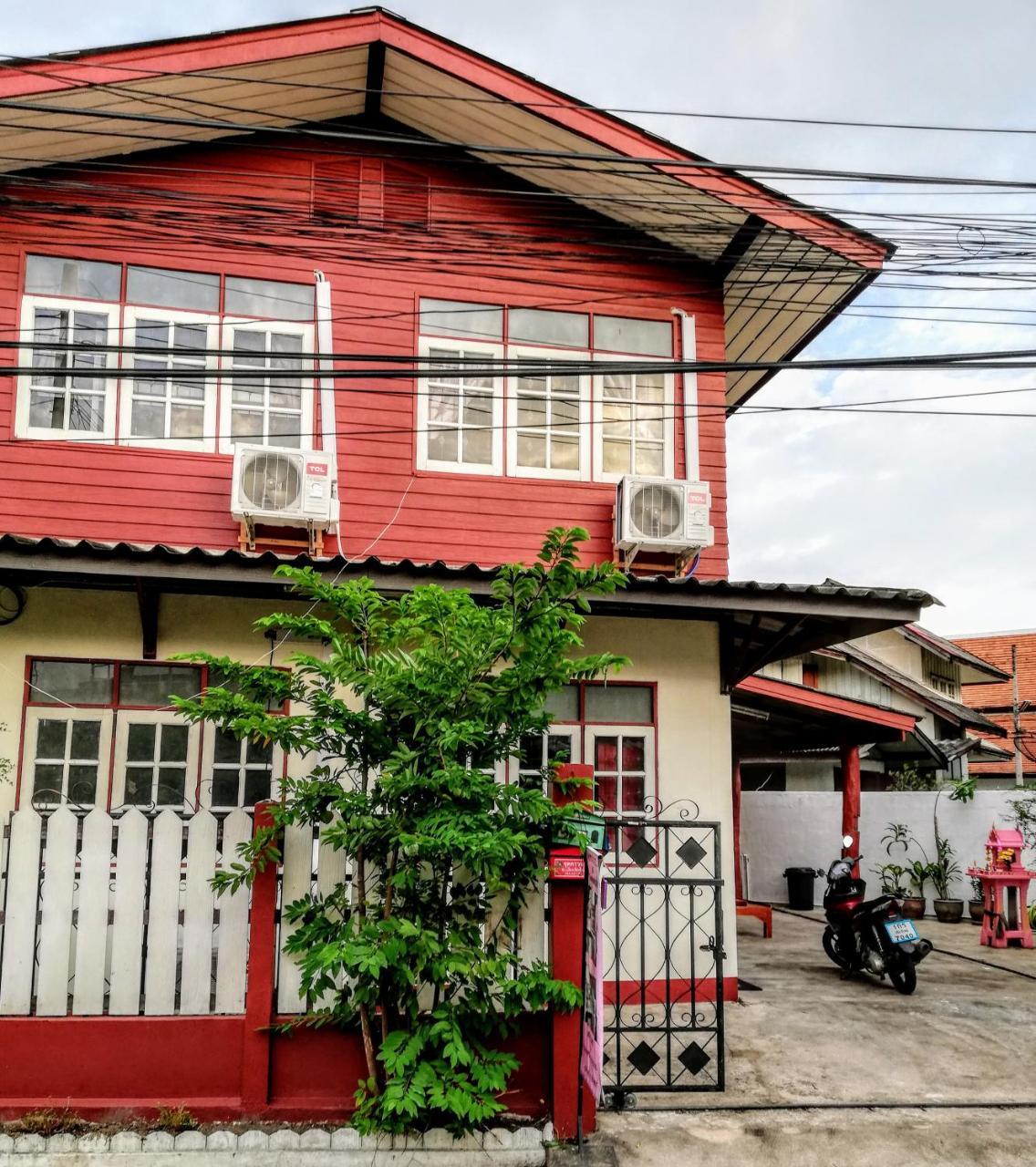 Champion Hostel 2 (Adults Only) Chiang Mai Eksteriør bilde