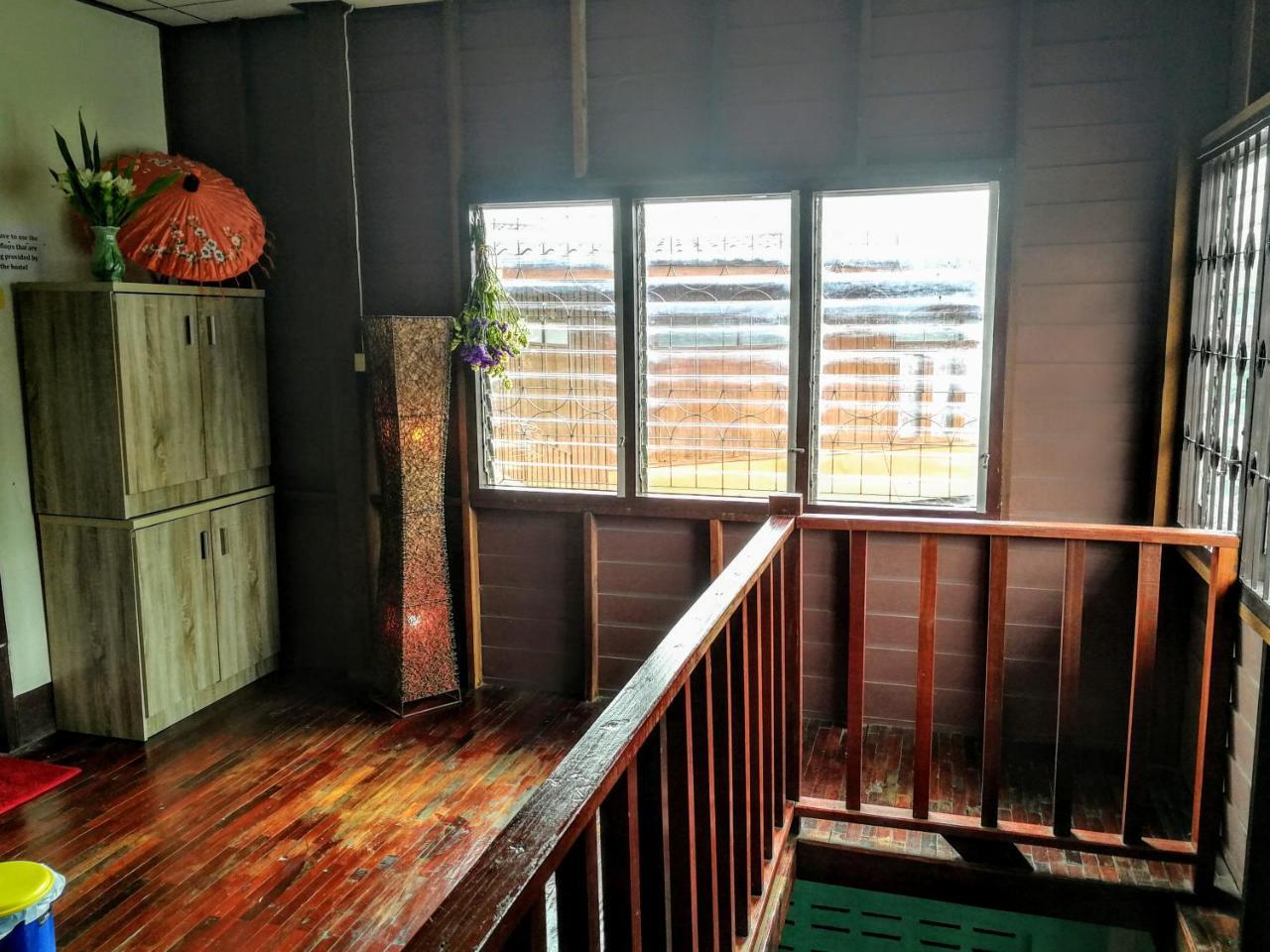 Champion Hostel 2 (Adults Only) Chiang Mai Eksteriør bilde