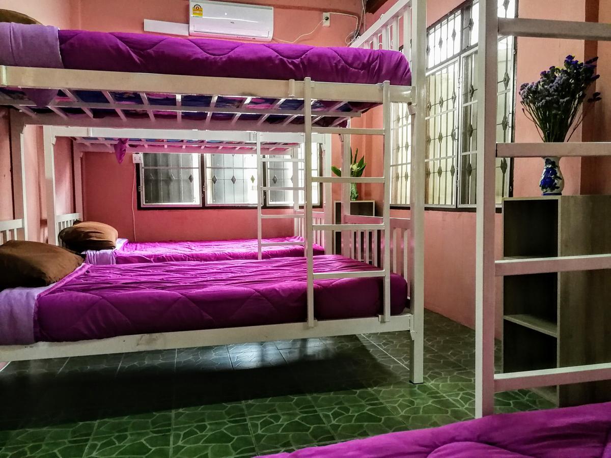 Champion Hostel 2 (Adults Only) Chiang Mai Eksteriør bilde